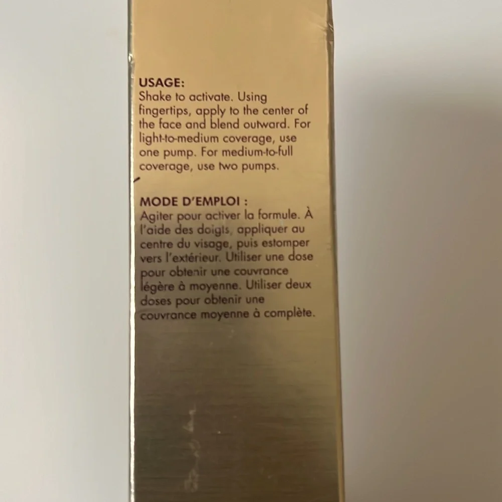 Stila Hide & Chic Fluid Foundation #4 Tan/Deep 1.0floz/30mL New in Box